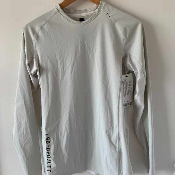 Lululemon: Workout top - NWT sz: L - Picture 1 of 3